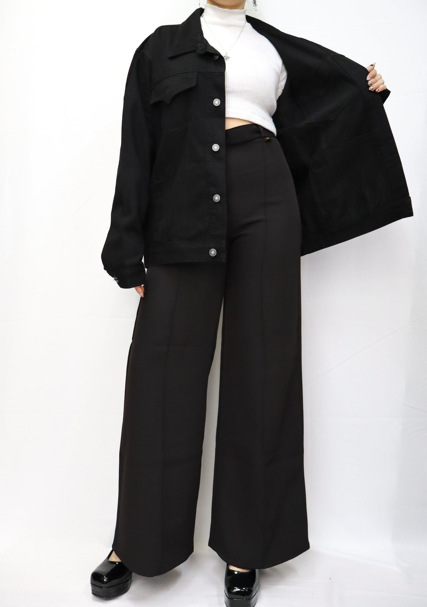 Chaquetón clásico de jean negro