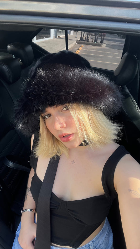 Pesquero de peluche (russian hat) negro