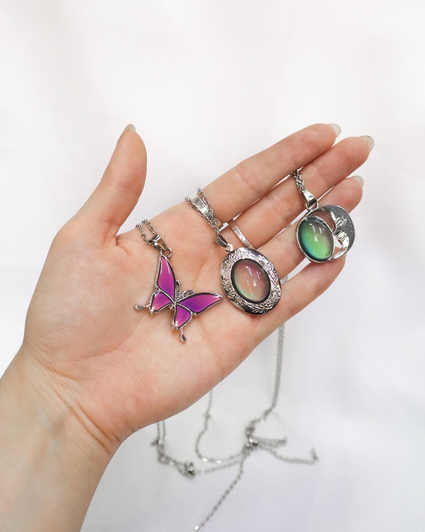 Collar mágico de relicario ✨