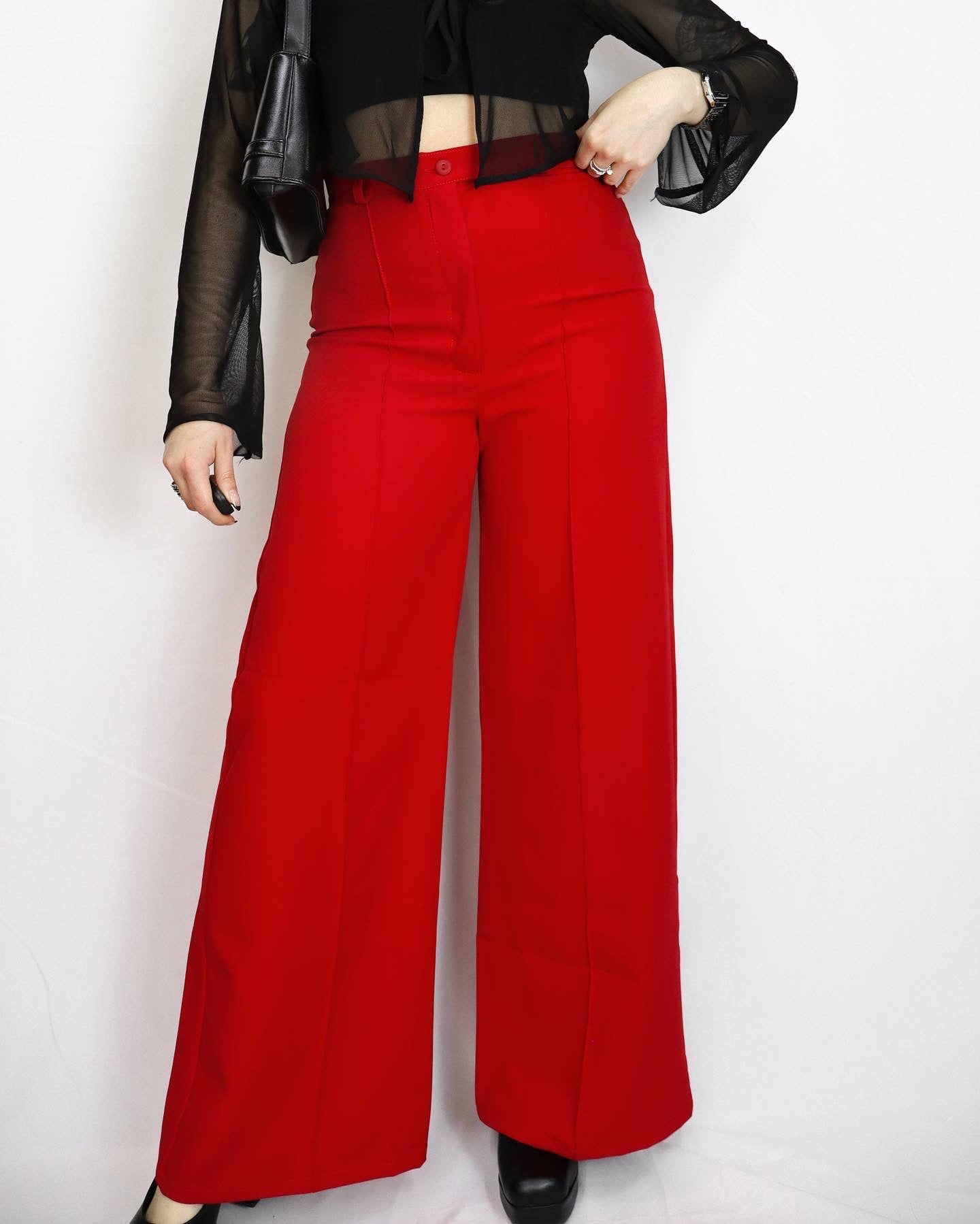 Pantalón cool girl cereza