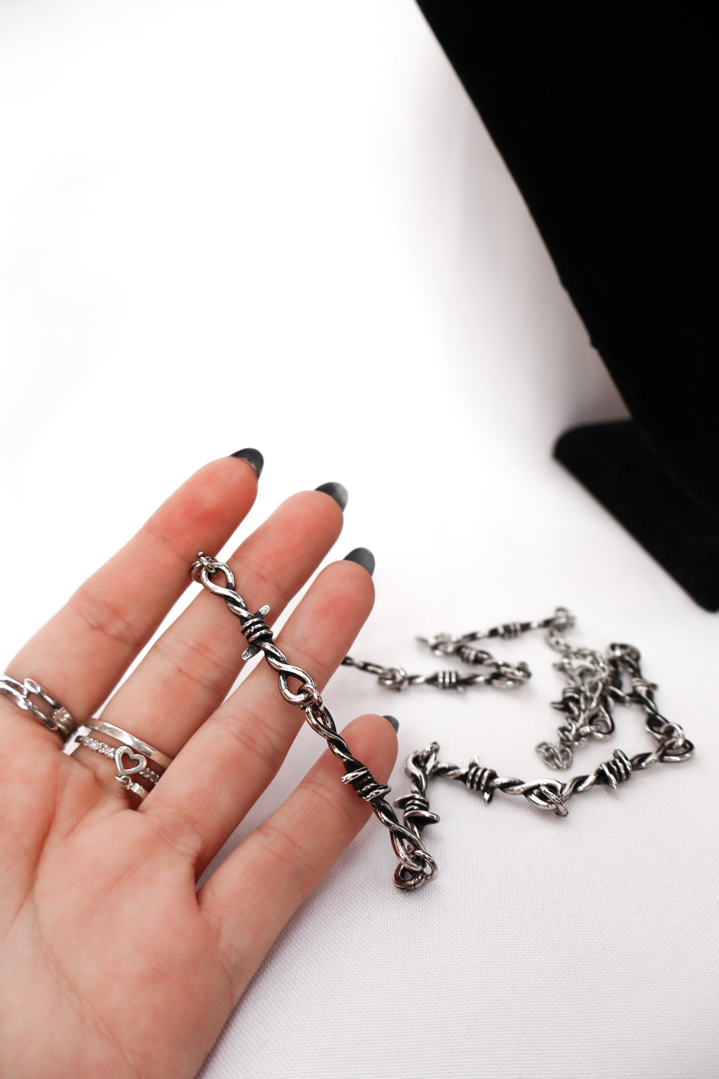 Collar de puas plateado
