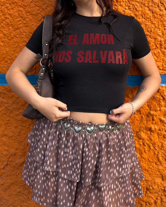 Baby tee 'El amor nos salvará' negra