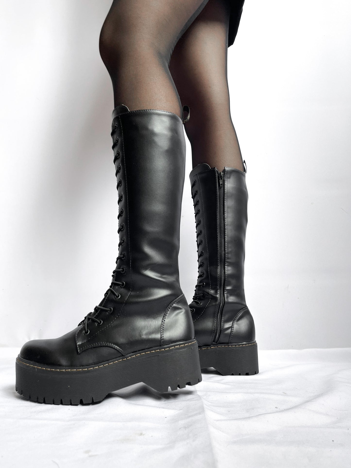 Botas largas estilo dc martens