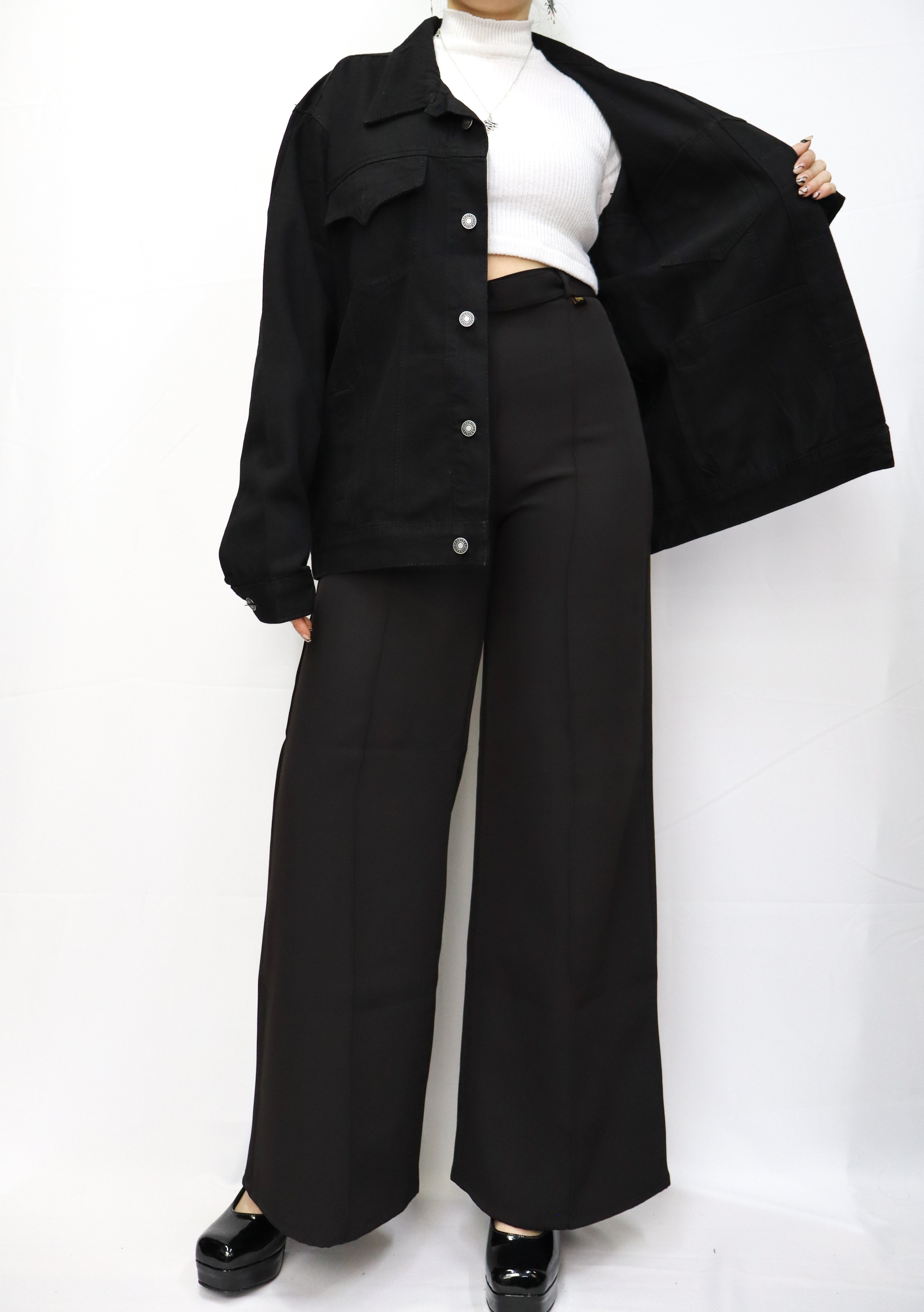 Chaquetón clásico de jean negro