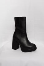 Botas Barbie altas negras