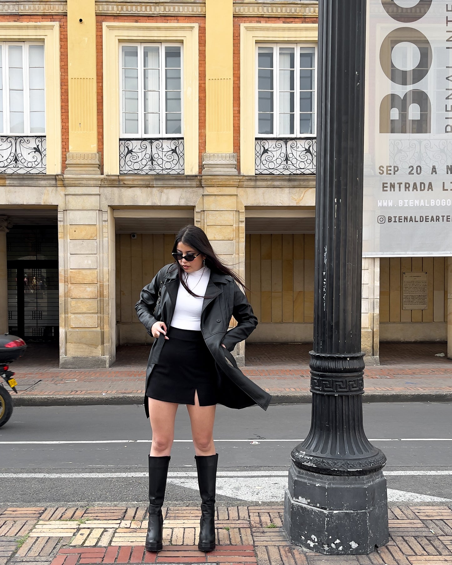 Gabán hot girl 007 negro