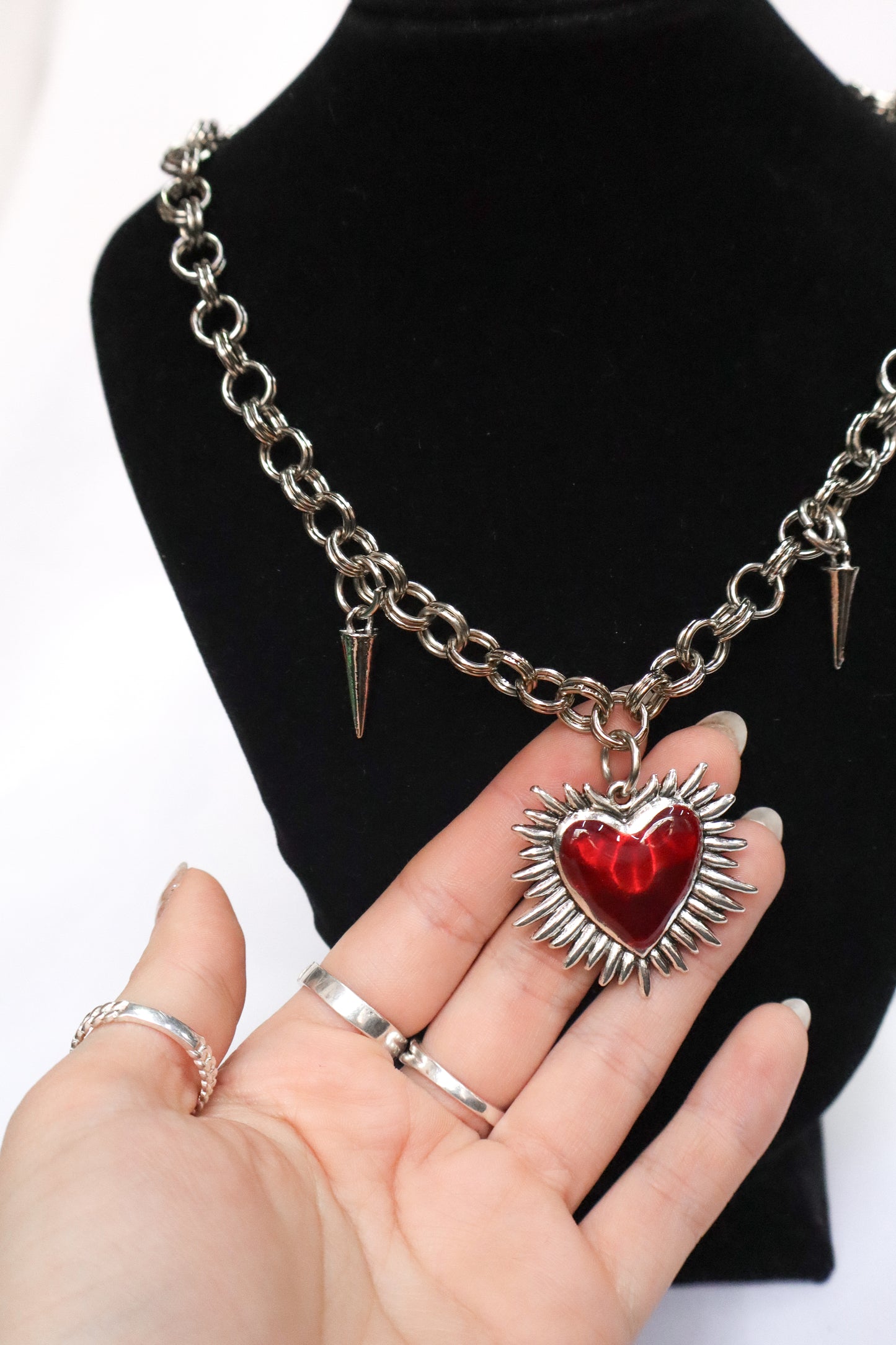 Collar corazón de fuego