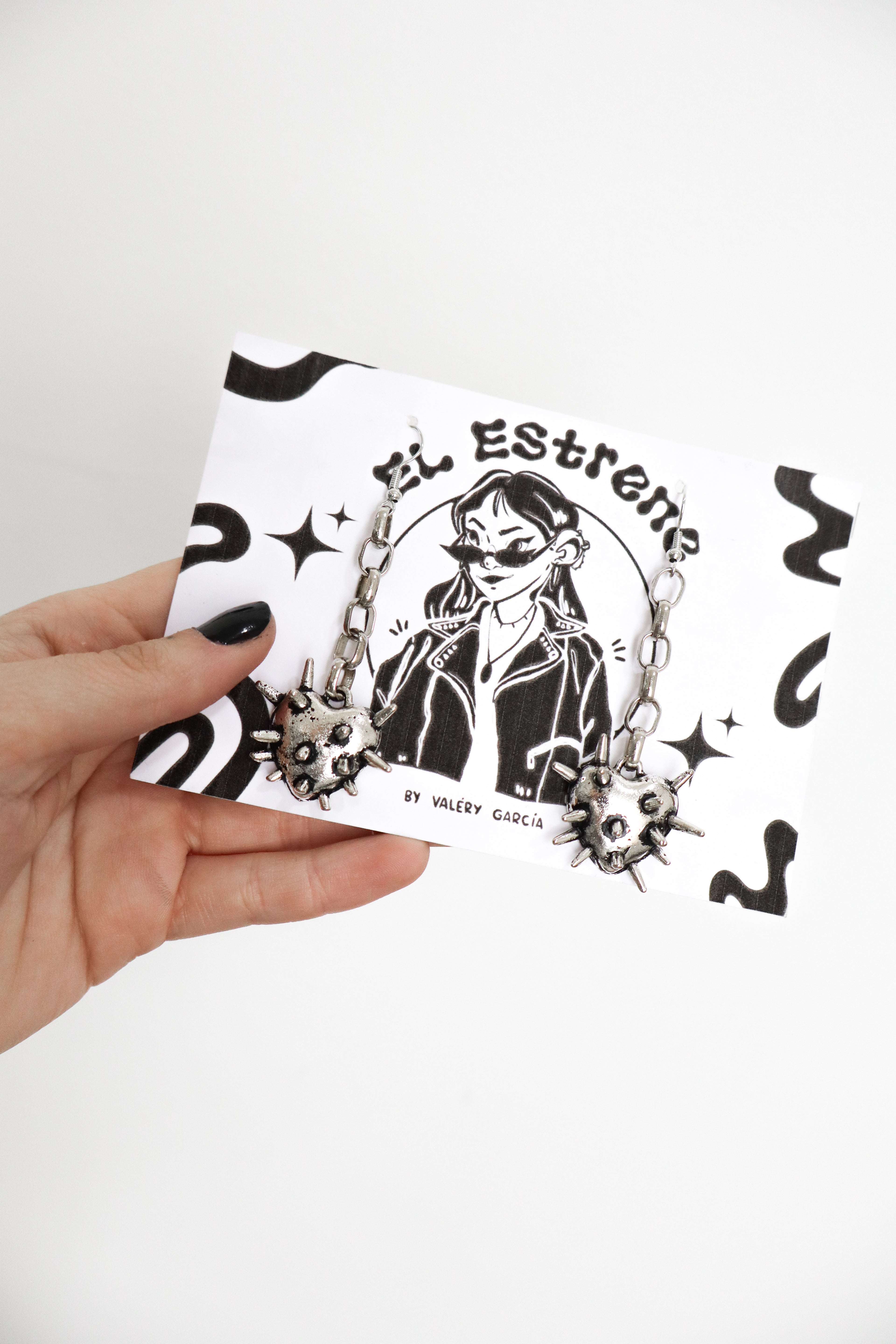 Aretes Hard Love