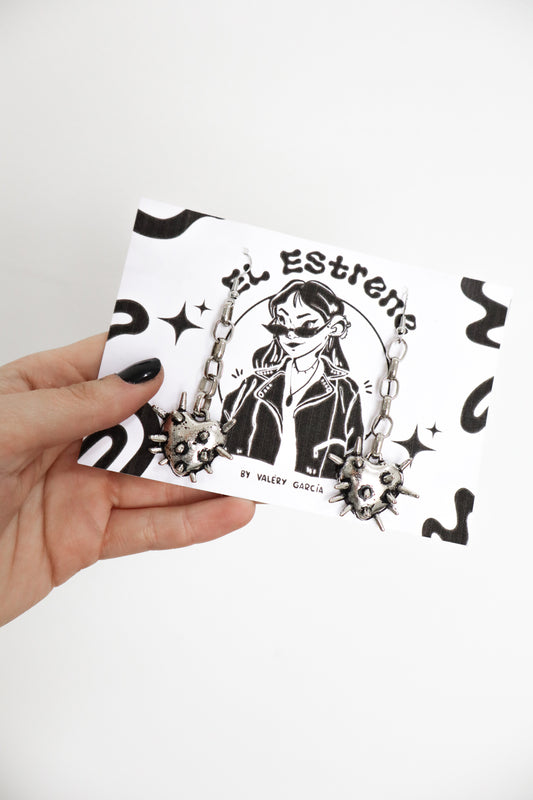 Aretes Hard Love