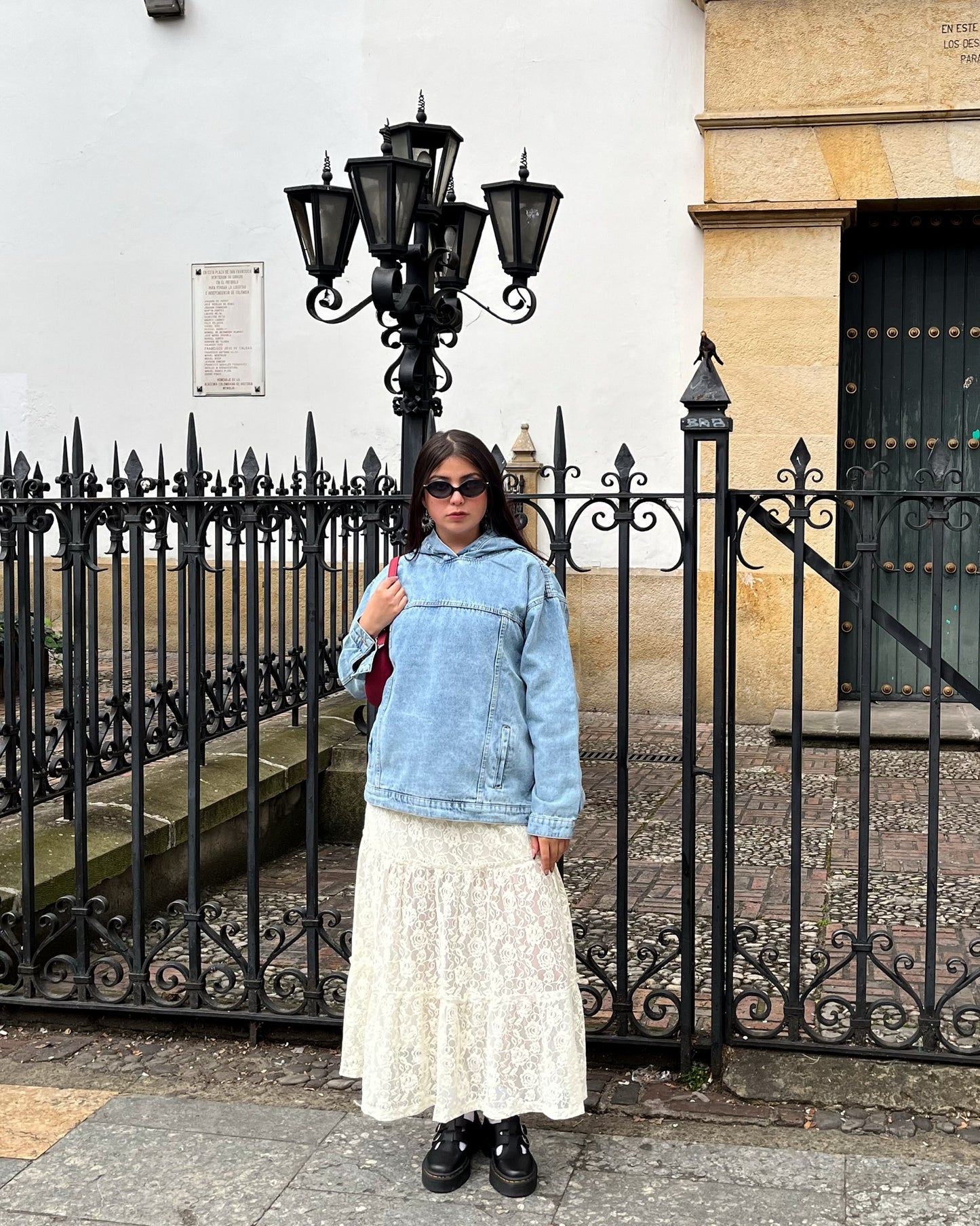 Hoodie denim baby blue (azul claro)