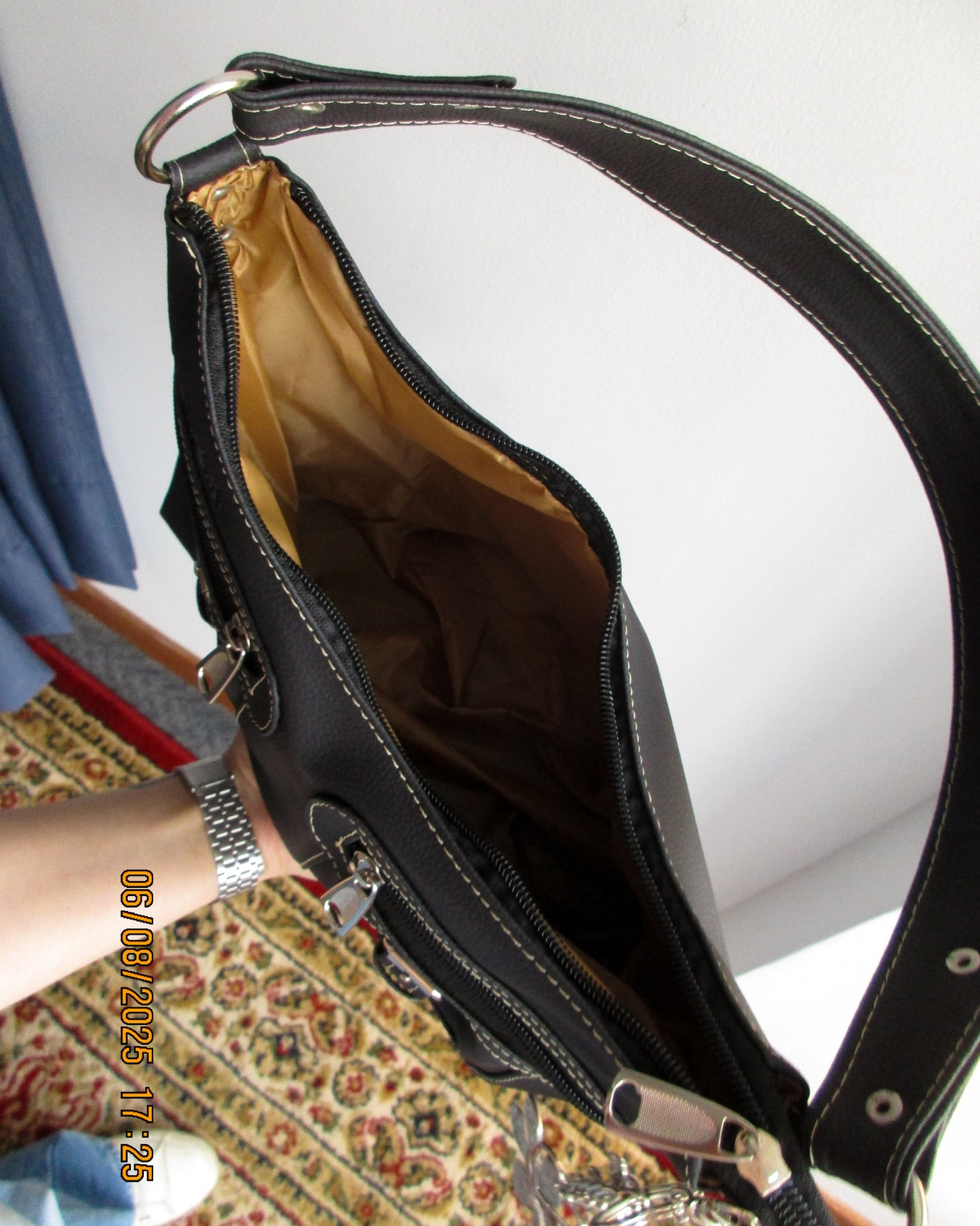 Bolso IT'S BRITNEY B*TCH! negro