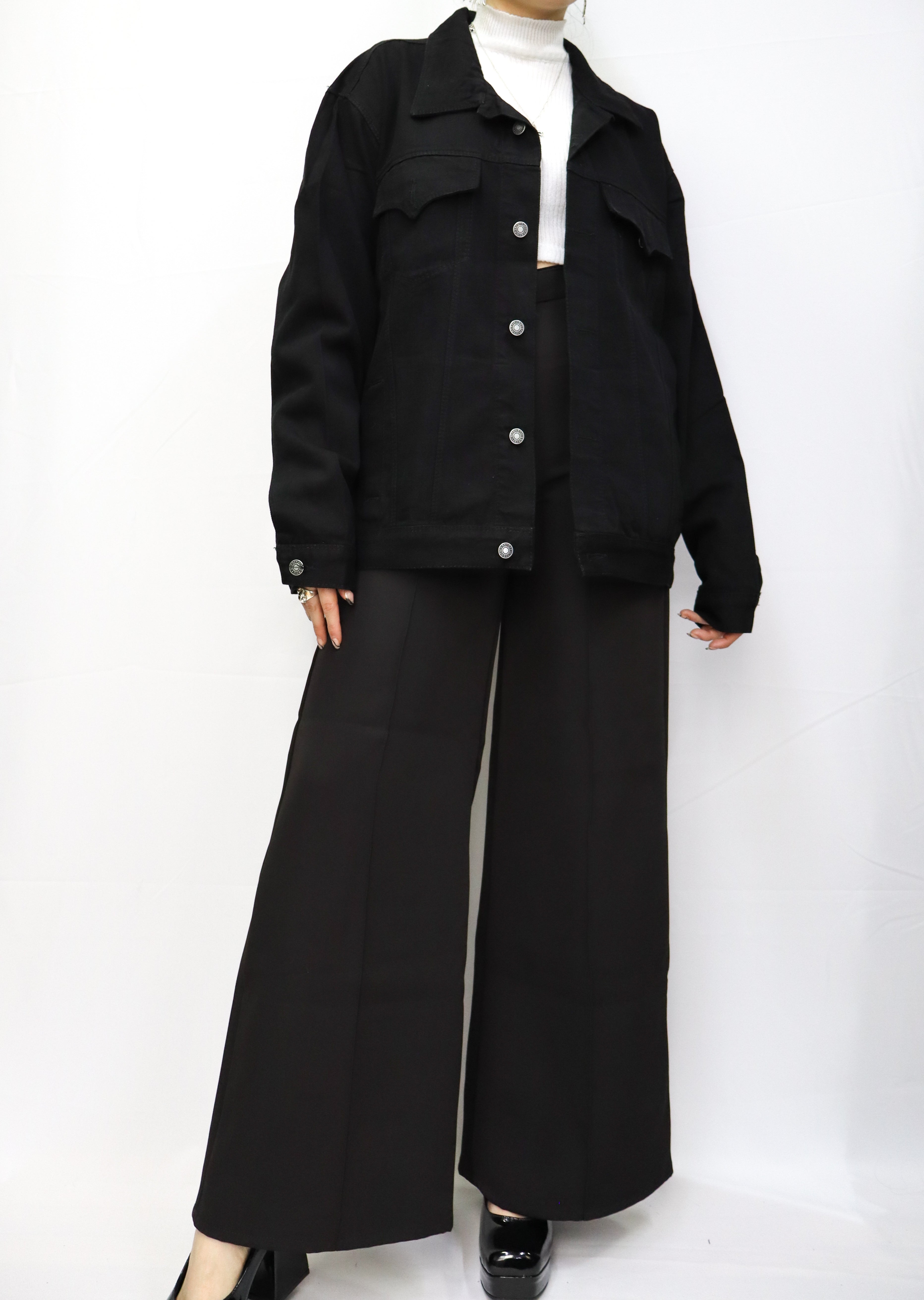 Chaquetón clásico de jean negro