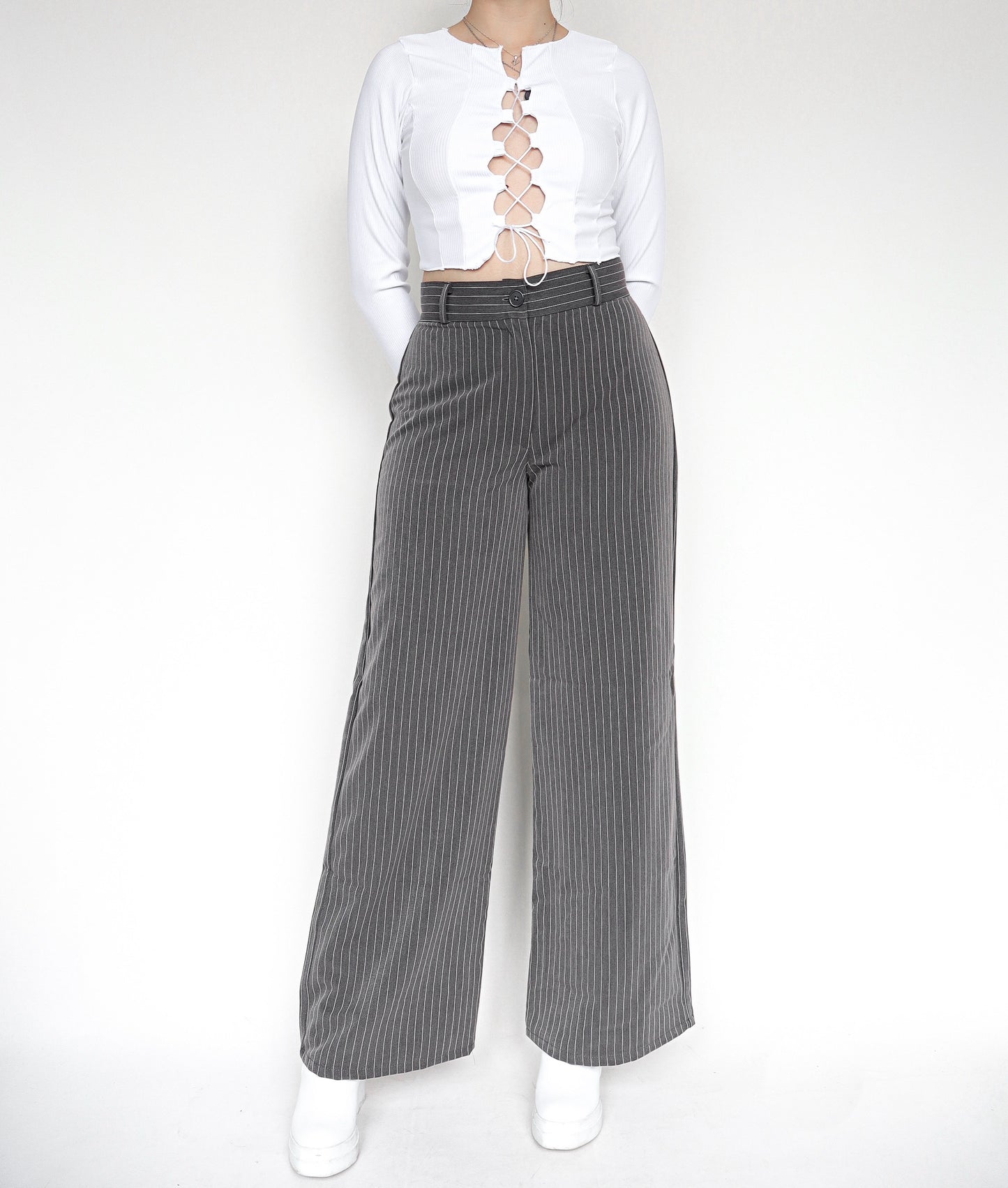 Pantalón diva gris raya tiza