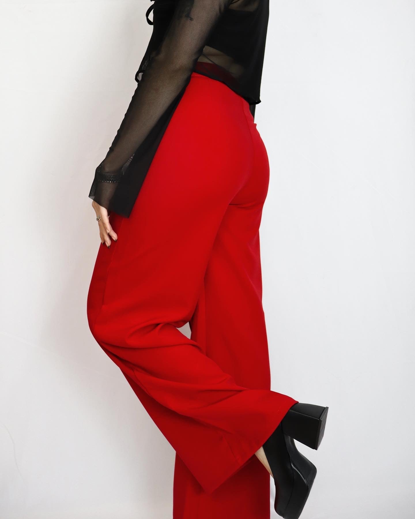 Pantalón cool girl cereza