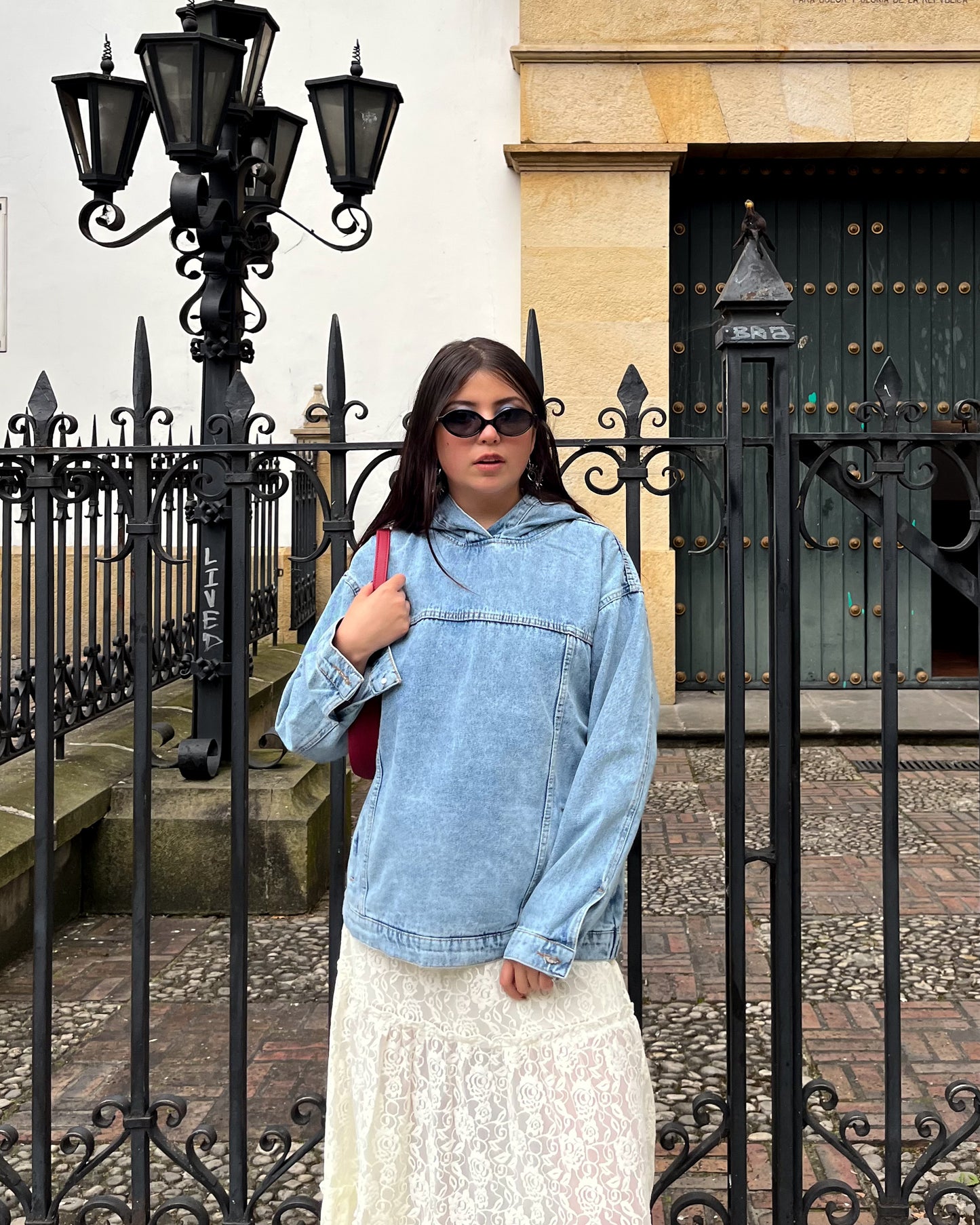 Hoodie denim baby blue (azul claro)