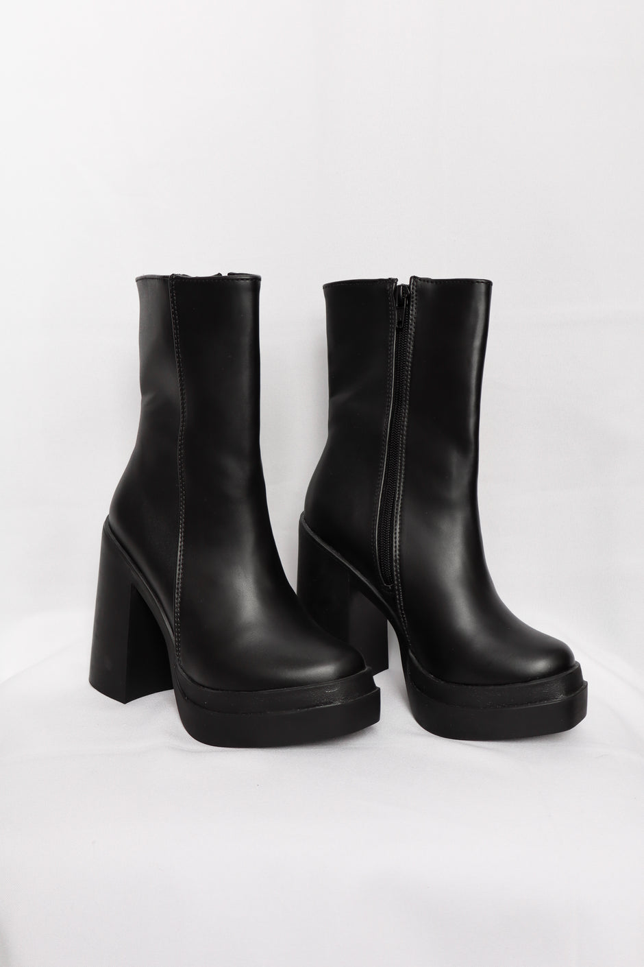 Estrene Zapatos – EL ESTRENE SAS