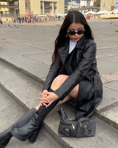 Gabán hot girl 007 negro