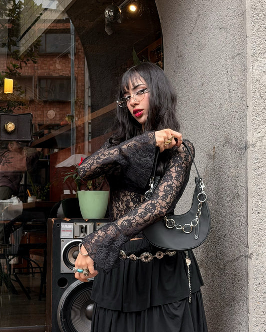 Blusa blonda negra