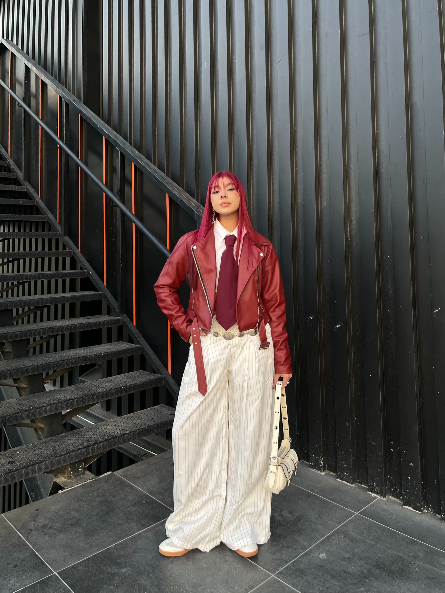 Chaqueta Arabella crop vino
