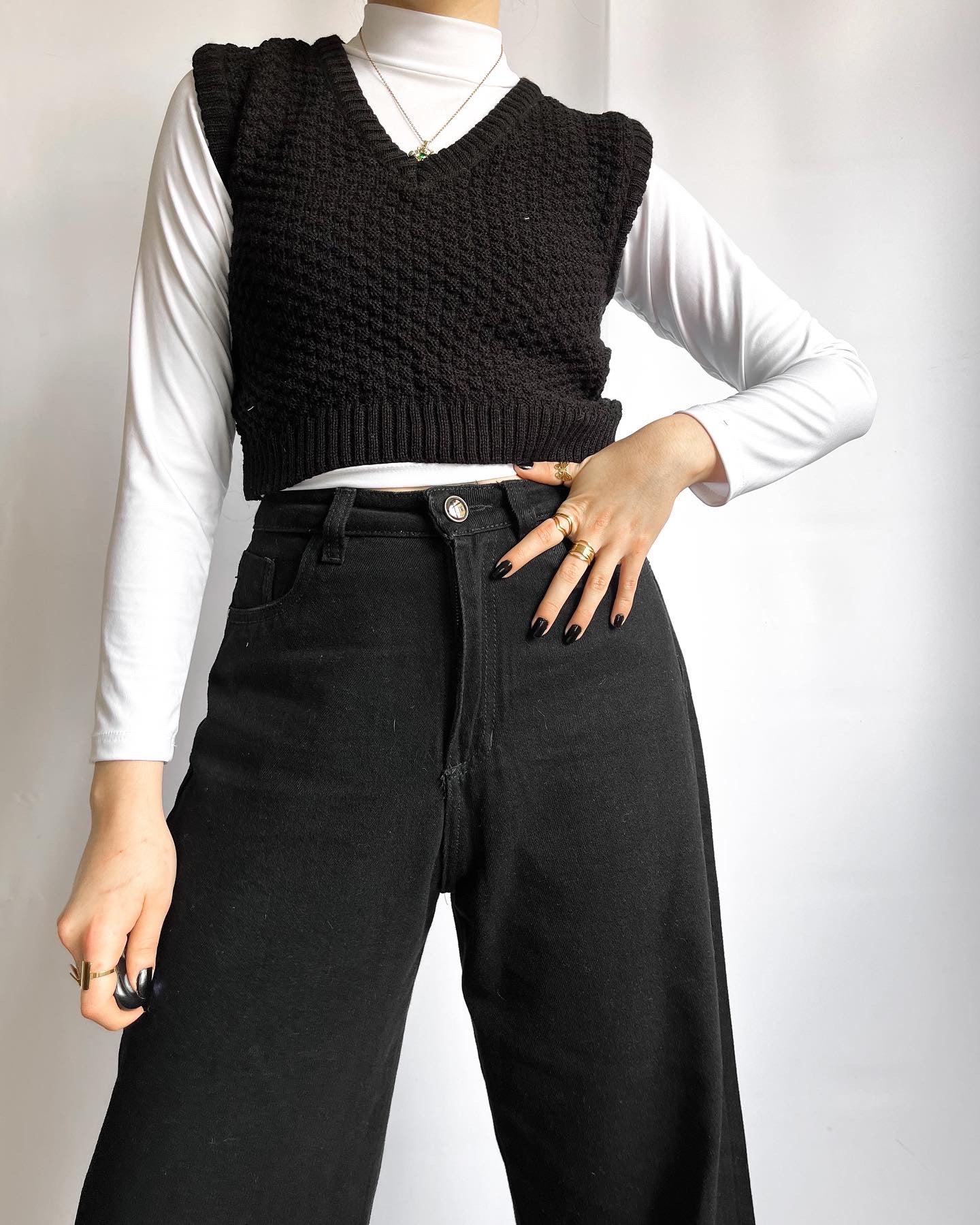 Combinar Chaleco Negro Outfit Con Chaleco De Punto Mujer Outfit